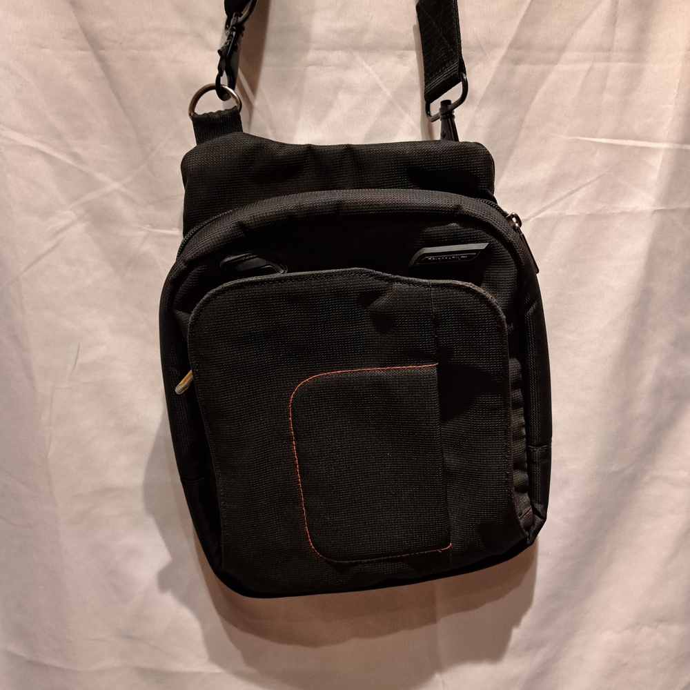 Briggs & Riley Black Messenger Bag